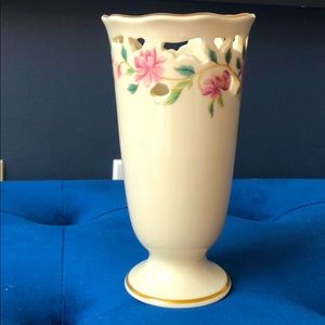Lenox vase 7.5 inches high